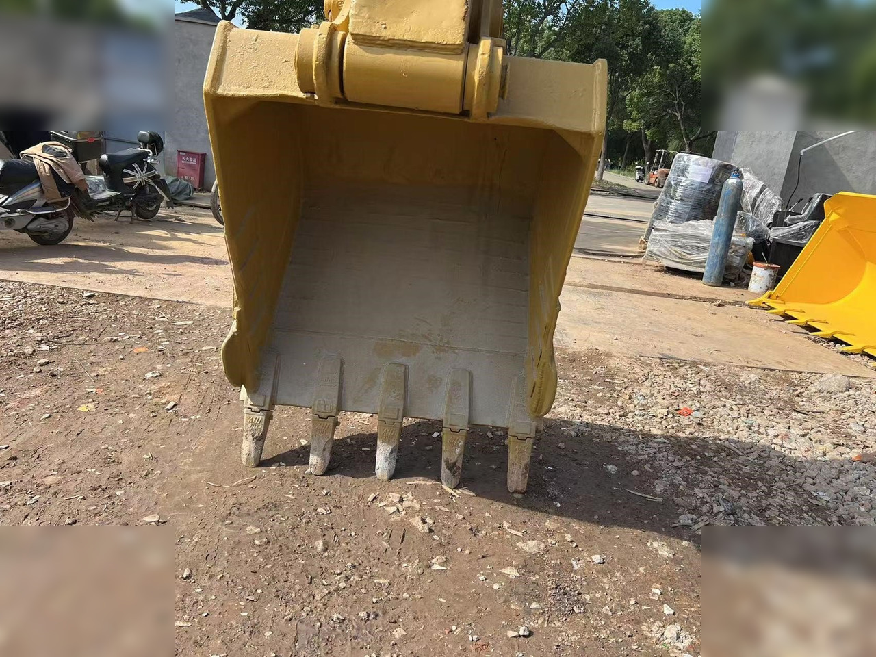 Pelle sur chenille CATERPILLAR 320BL: photos 6 Pelle sur chenille CATERPILLAR 320BL: photos 6