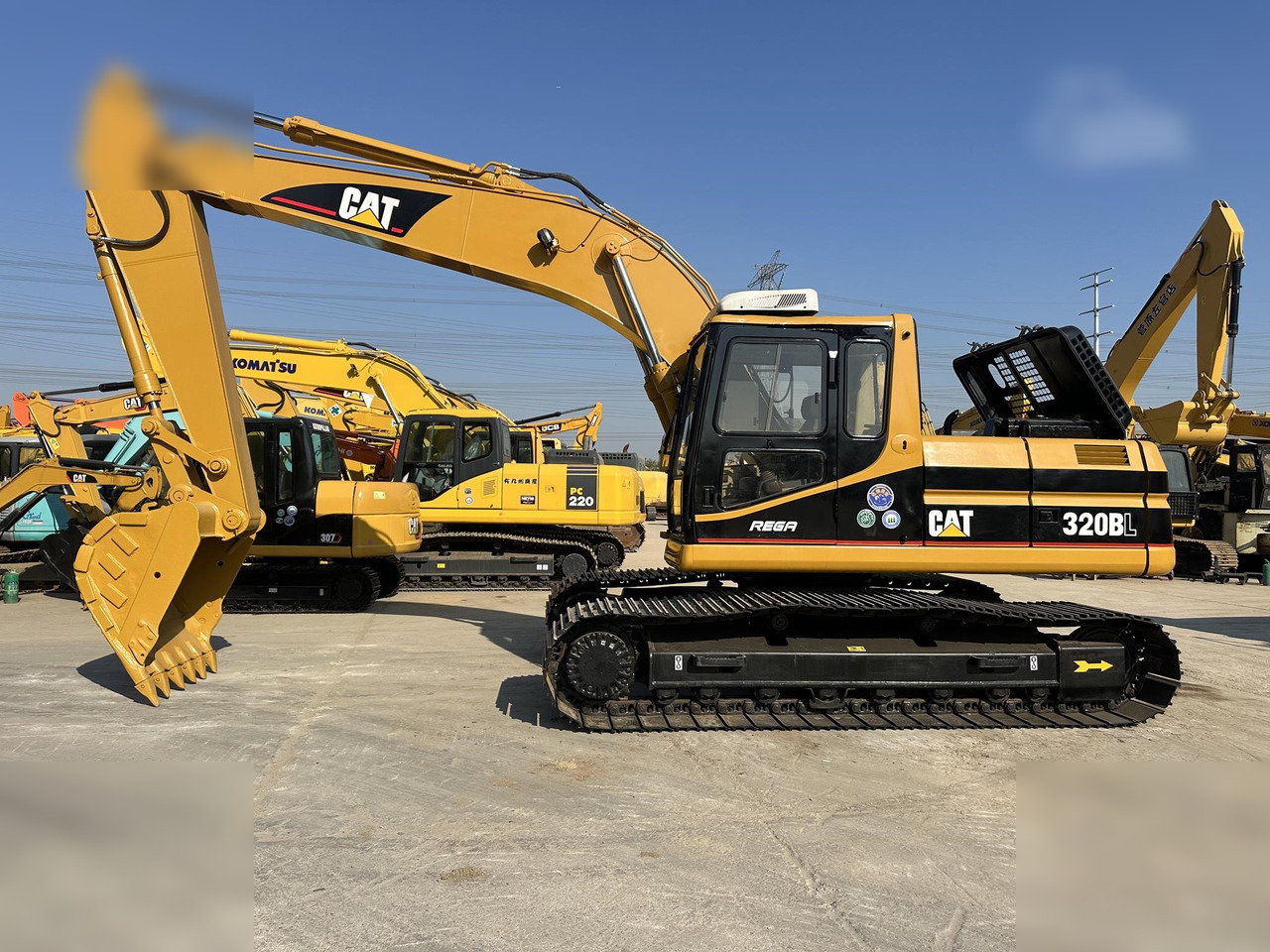 CATERPILLAR 320BL - Pelle sur chenille: photos 4 CATERPILLAR 320BL - Pelle sur chenille: photos 4