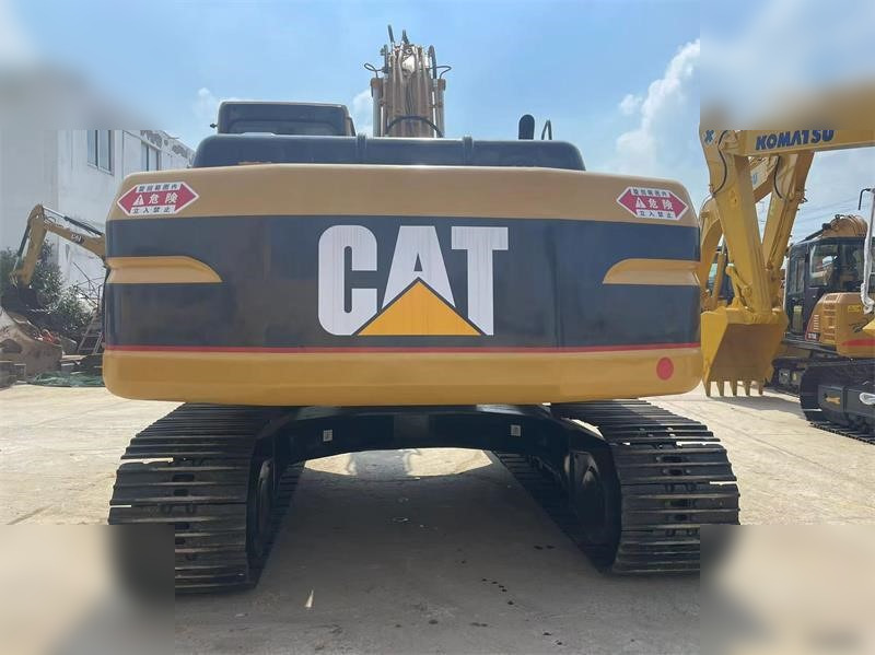 CATERPILLAR 320BL - Pelle sur chenille: photos 5 CATERPILLAR 320BL - Pelle sur chenille: photos 5