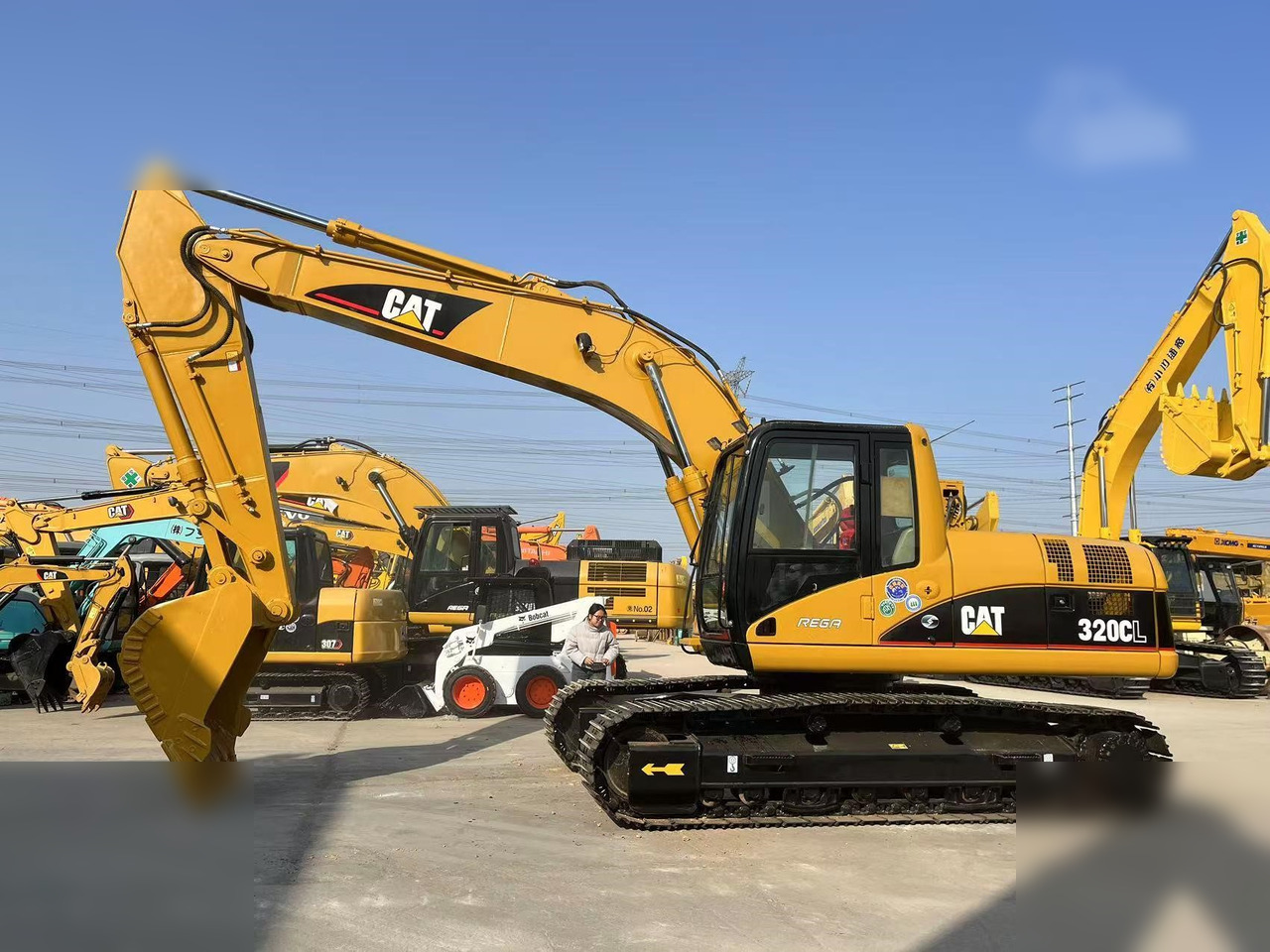 CATERPILLAR 320CL - Pelle sur chenille: photos 1 CATERPILLAR 320CL - Pelle sur chenille: photos 1