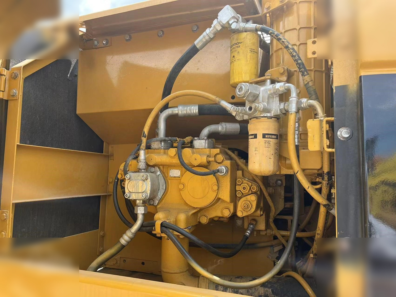 Pelle sur chenille CATERPILLAR 320CL: photos 10