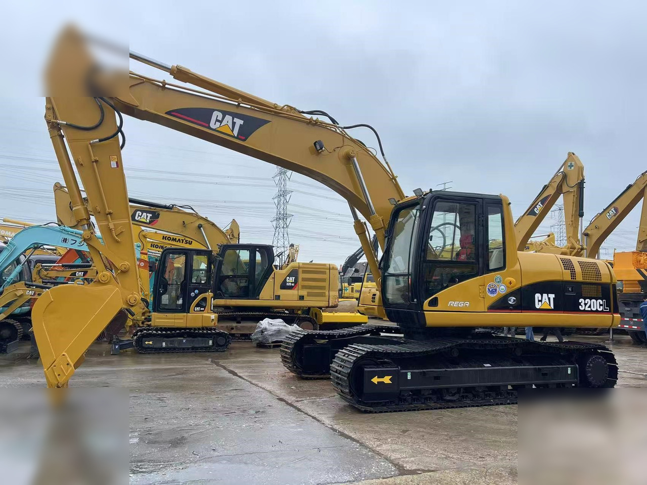 CATERPILLAR 320CL - Pelle sur chenille: photos 1 CATERPILLAR 320CL - Pelle sur chenille: photos 1