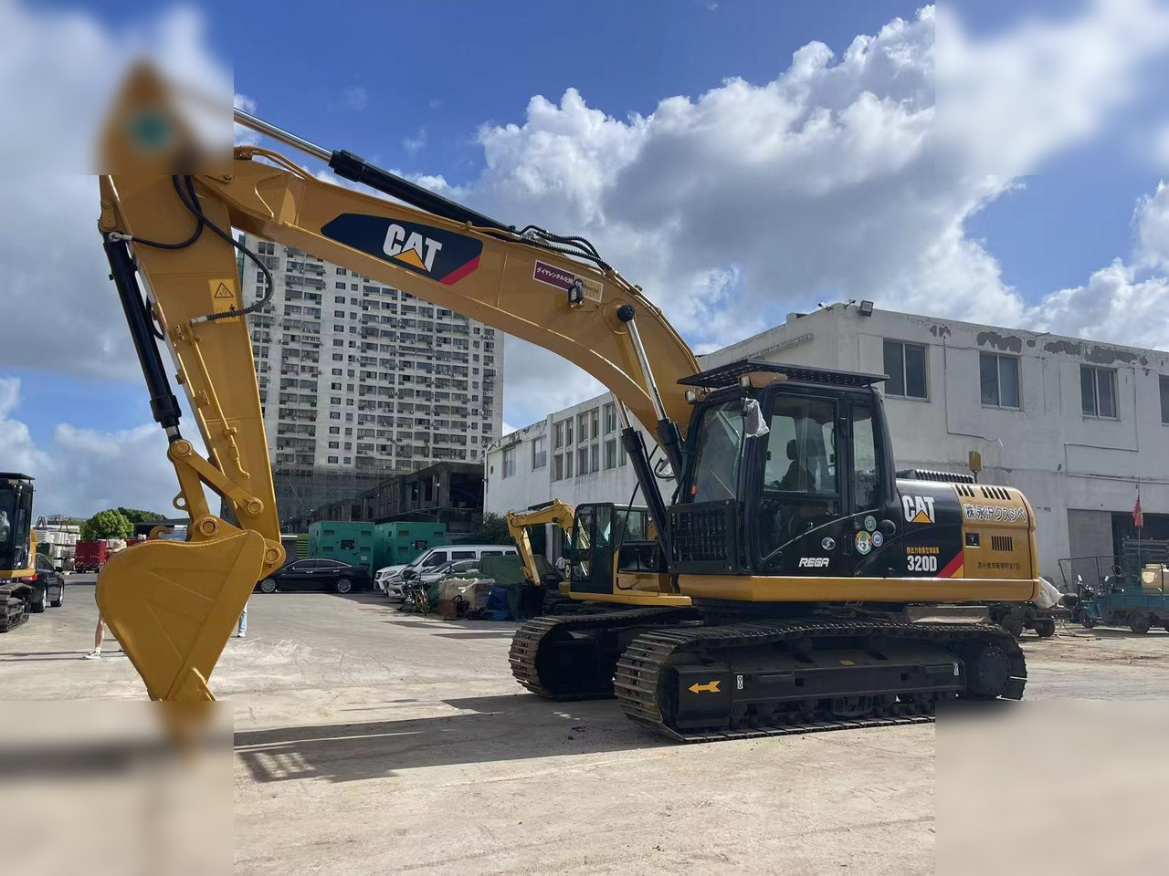 CATERPILLAR 320D - Pelle sur chenille: photos 1 CATERPILLAR 320D - Pelle sur chenille: photos 1