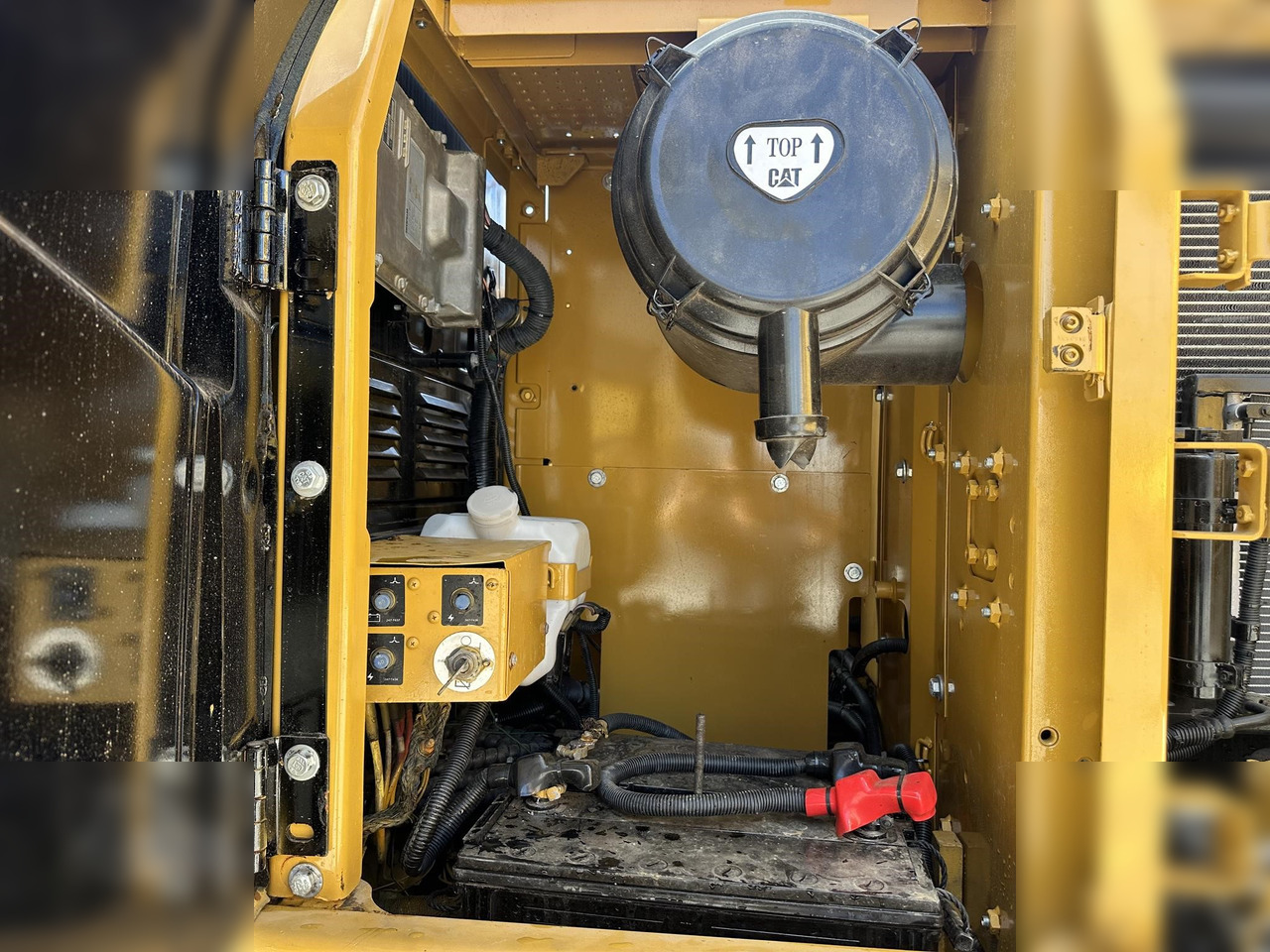 CATERPILLAR 320D - Pelle sur chenille: photos 4 CATERPILLAR 320D - Pelle sur chenille: photos 4