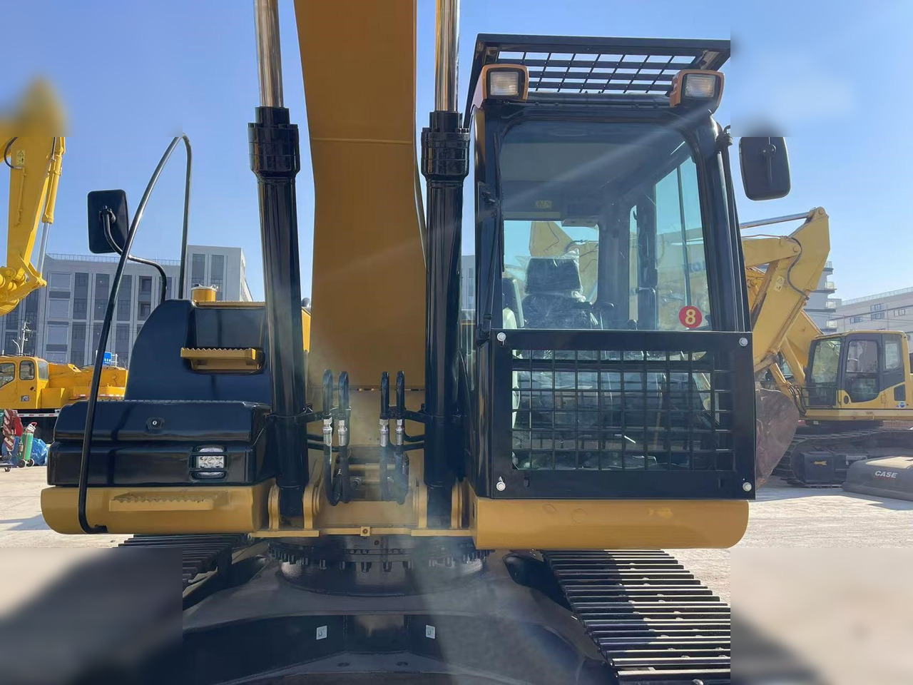 CATERPILLAR 320D - Pelle sur chenille: photos 5 CATERPILLAR 320D - Pelle sur chenille: photos 5