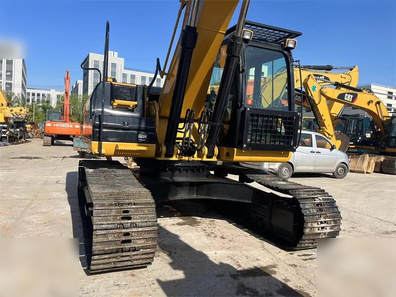 CATERPILLAR 324DL - Pelle sur chenille: photos 4 CATERPILLAR 324DL - Pelle sur chenille: photos 4