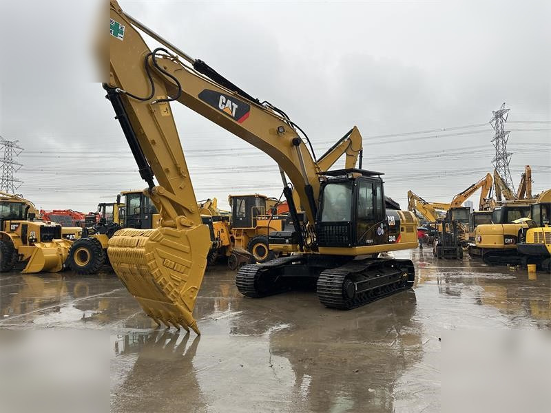 CATERPILLAR 324DL - Pelle sur chenille: photos 3 CATERPILLAR 324DL - Pelle sur chenille: photos 3
