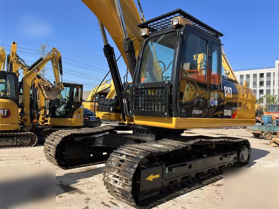 CATERPILLAR 324DL - Pelle sur chenille: photos 4 CATERPILLAR 324DL - Pelle sur chenille: photos 4