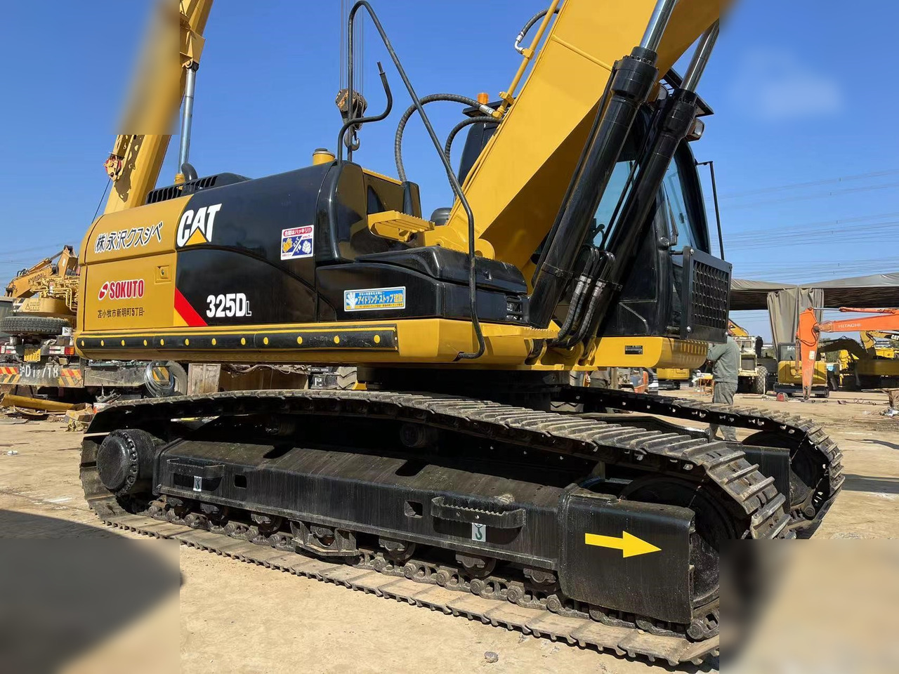 CATERPILLAR 325DL - Pelle sur chenille: photos 5 CATERPILLAR 325DL - Pelle sur chenille: photos 5