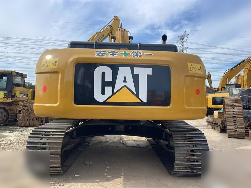 CATERPILLAR 330D2 - Pelle sur chenille: photos 3 CATERPILLAR 330D2 - Pelle sur chenille: photos 3