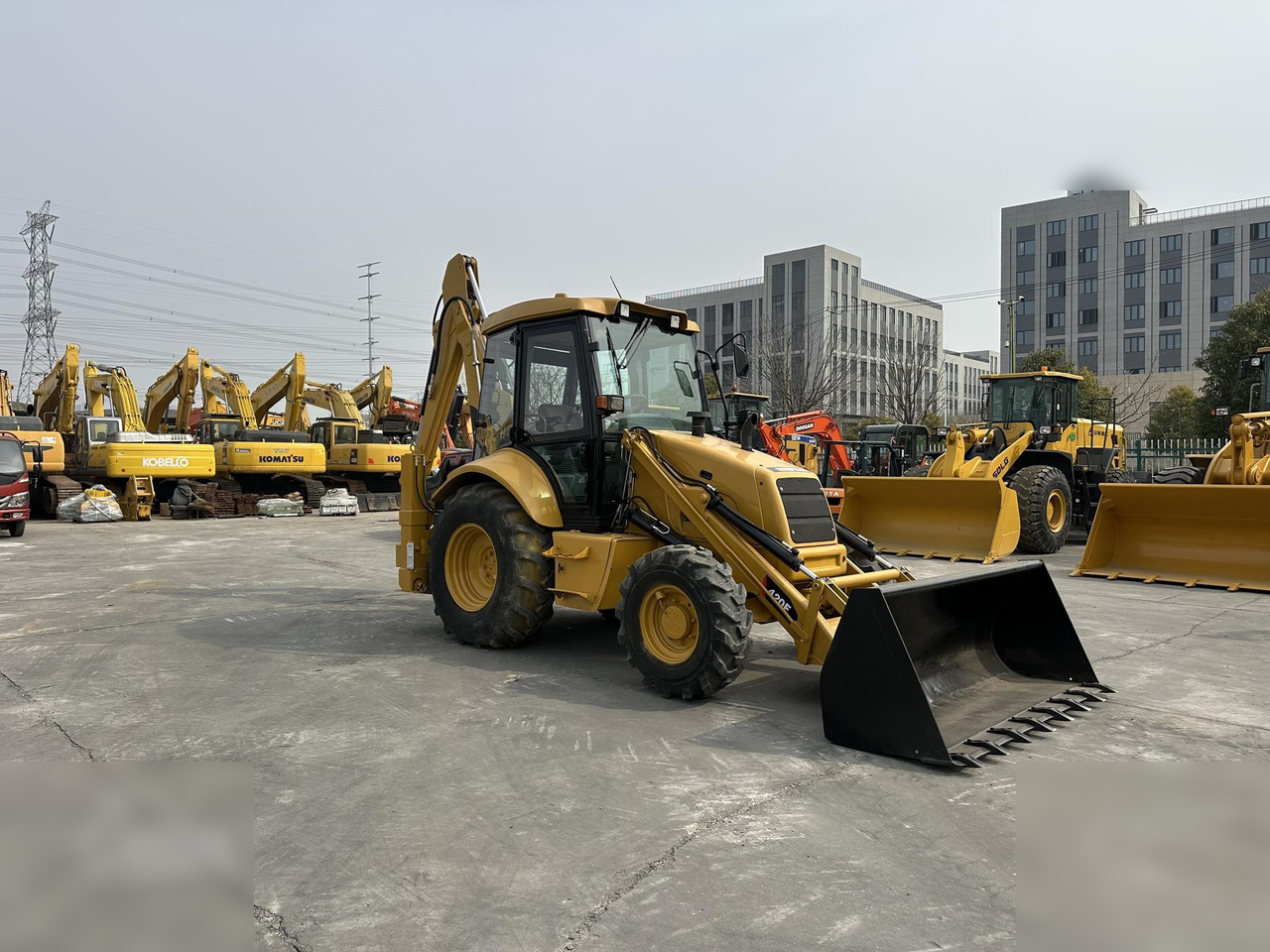 CATERPILLAR 420F - Tractopelle: photos 3 CATERPILLAR 420F - Tractopelle: photos 3
