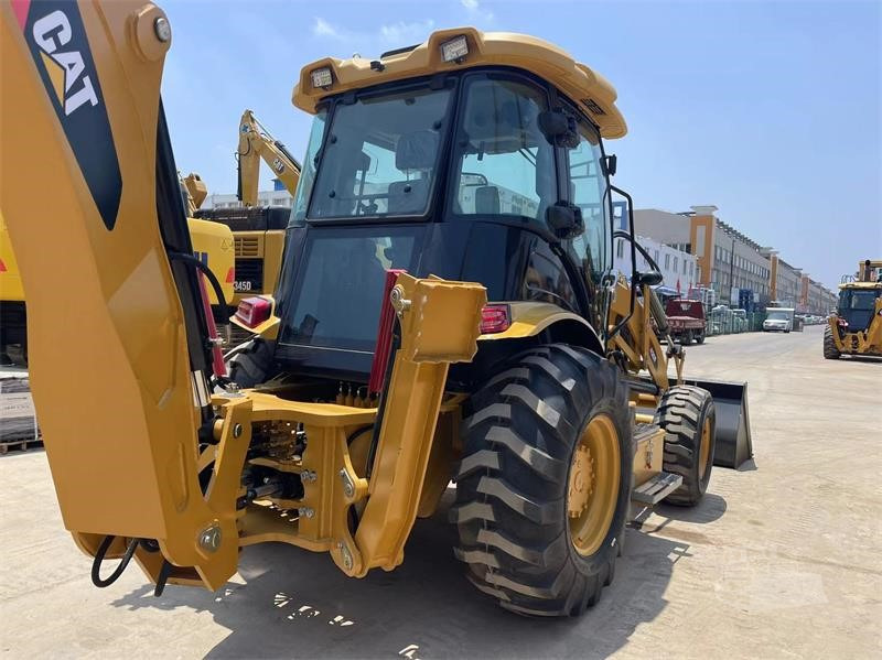 CATERPILLAR 420F - Tractopelle: photos 4 CATERPILLAR 420F - Tractopelle: photos 4