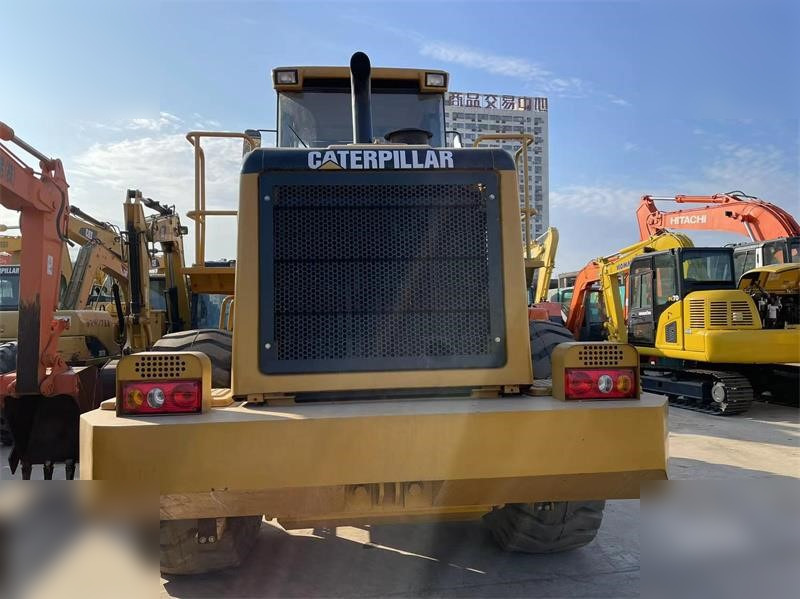 CATERPILLAR 966G - Chargeuse sur pneus: photos 2 CATERPILLAR 966G - Chargeuse sur pneus: photos 2