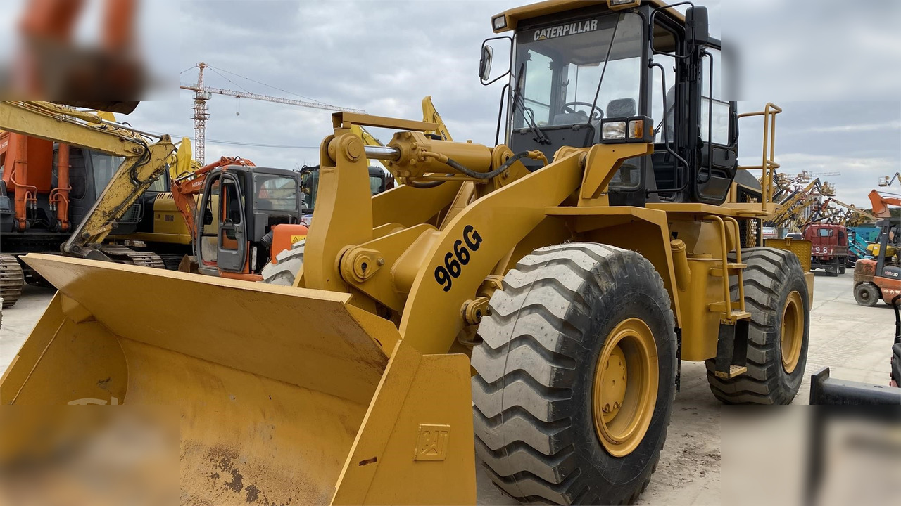 CATERPILLAR 966G - Chargeuse sur pneus: photos 2 CATERPILLAR 966G - Chargeuse sur pneus: photos 2