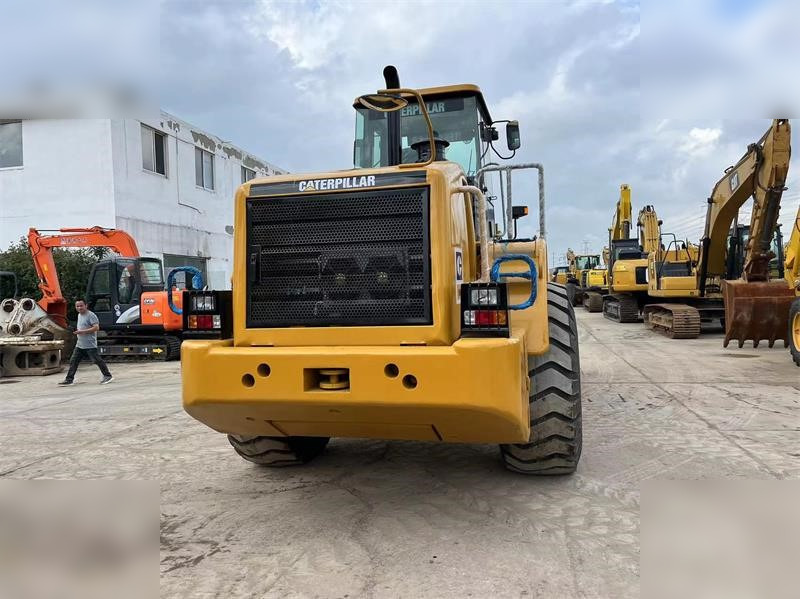 CATERPILLAR 966H - Chargeuse sur pneus: photos 4 CATERPILLAR 966H - Chargeuse sur pneus: photos 4