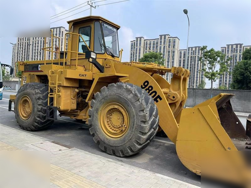 CATERPILLAR 980F - Chargeuse sur pneus: photos 2 CATERPILLAR 980F - Chargeuse sur pneus: photos 2