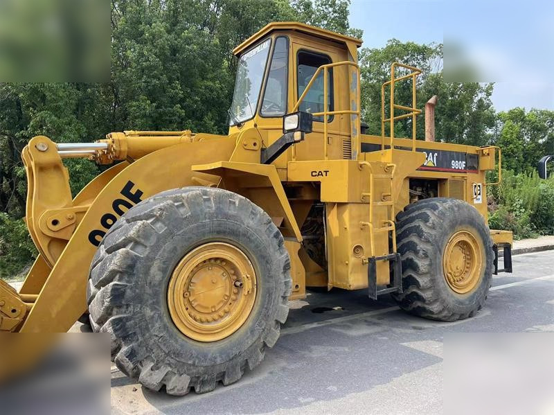CATERPILLAR 980F - Chargeuse sur pneus: photos 4 CATERPILLAR 980F - Chargeuse sur pneus: photos 4