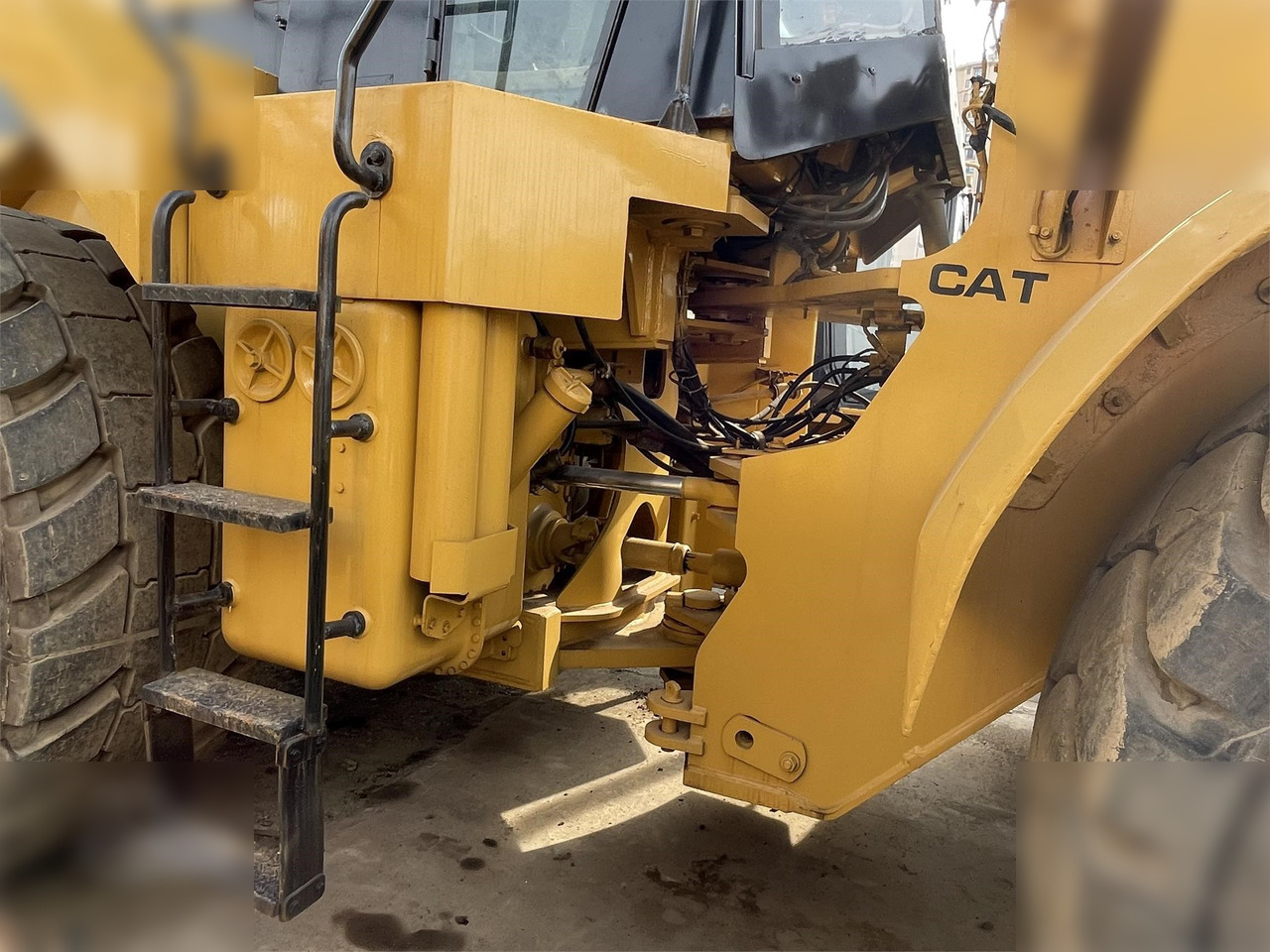 CATERPILLAR 980G - Chargeuse sur pneus: photos 5 CATERPILLAR 980G - Chargeuse sur pneus: photos 5
