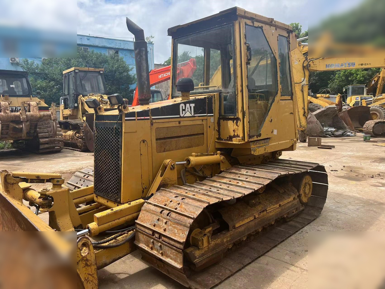 CATERPILLAR D5C - Bulldozer: photos 3 CATERPILLAR D5C - Bulldozer: photos 3