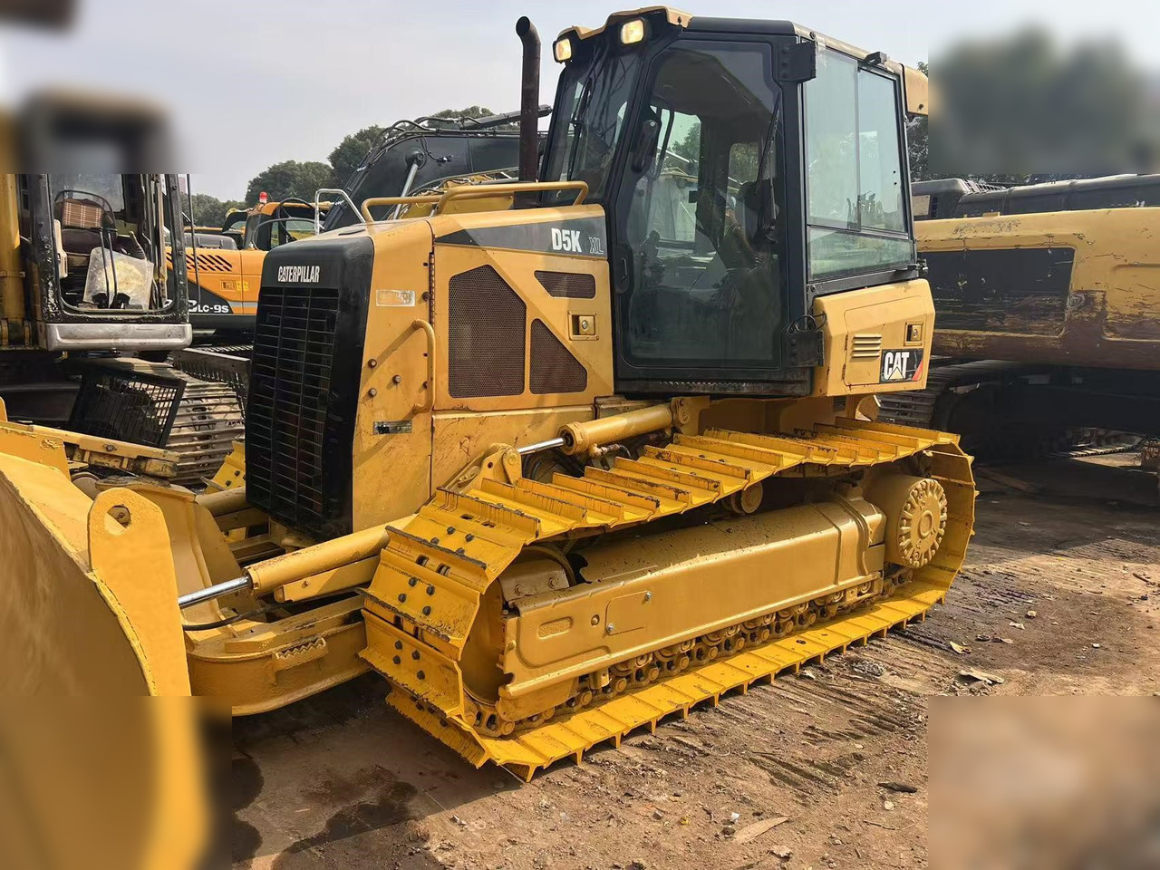 CATERPILLAR D5K XL - Bulldozer: photos 4 CATERPILLAR D5K XL - Bulldozer: photos 4