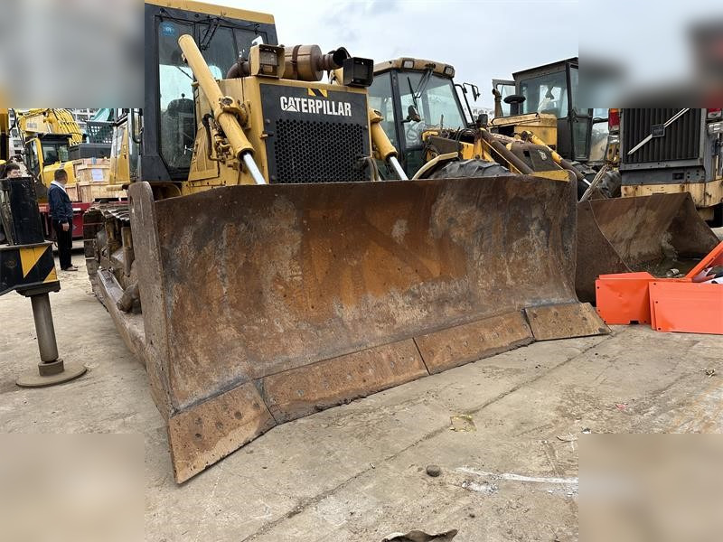 CATERPILLAR D6G2 XL - Bulldozer: photos 2 CATERPILLAR D6G2 XL - Bulldozer: photos 2