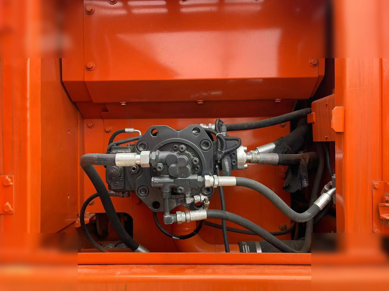 DOOSAN DX225 LC - Pelle sur chenille: photos 4 DOOSAN DX225 LC - Pelle sur chenille: photos 4
