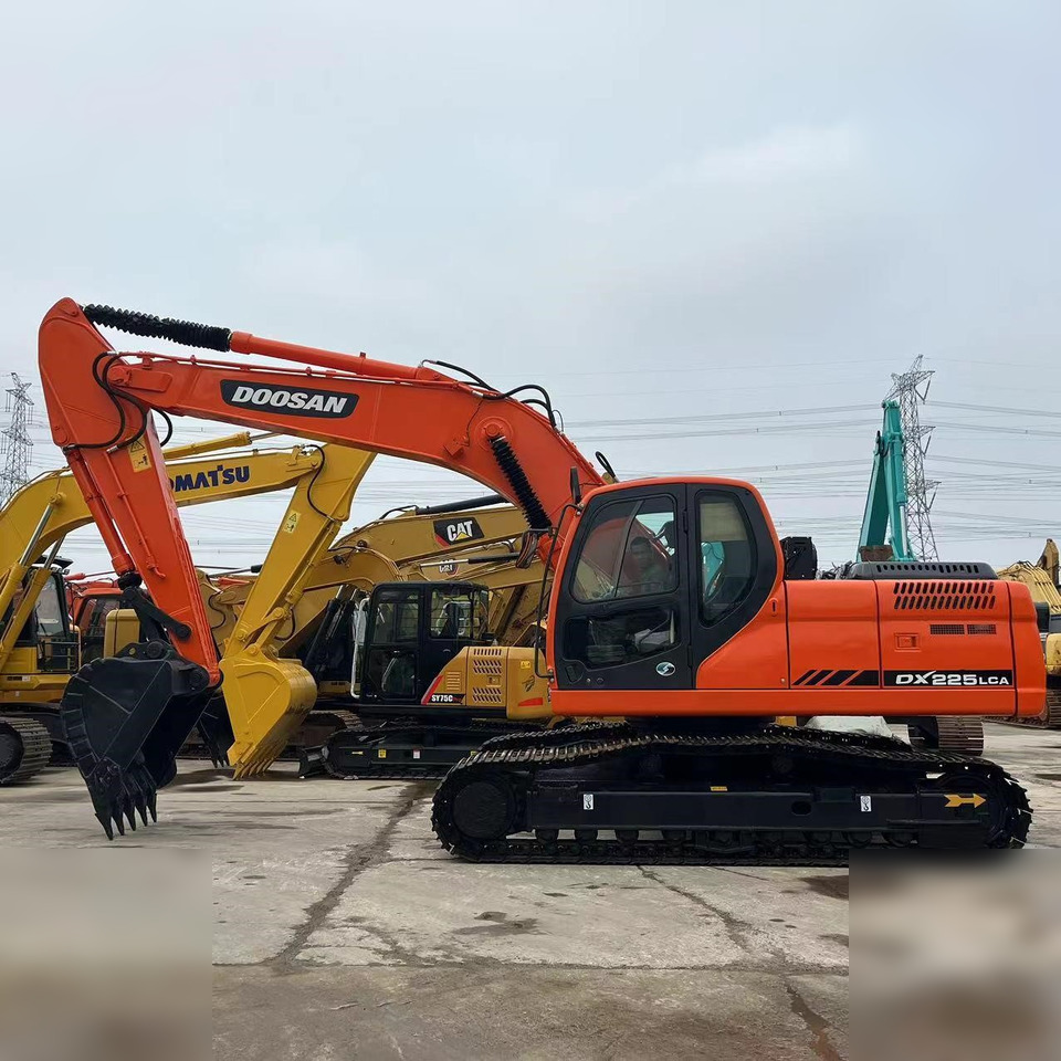DOOSAN DX225 LCA - Pelle sur chenille: photos 1 DOOSAN DX225 LCA - Pelle sur chenille: photos 1