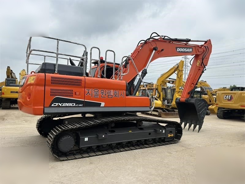 DOOSAN DX260 LC - Pelle sur chenille: photos 2 DOOSAN DX260 LC - Pelle sur chenille: photos 2