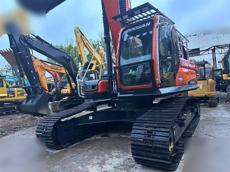 DOOSAN DX300 LC-9C - Pelle sur chenille: photos 4 DOOSAN DX300 LC-9C - Pelle sur chenille: photos 4