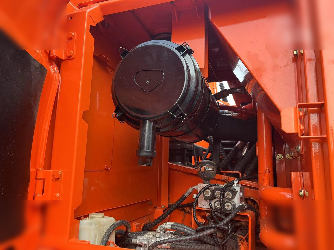 DOOSAN DX300 LC-9C - Pelle sur chenille: photos 4 DOOSAN DX300 LC-9C - Pelle sur chenille: photos 4