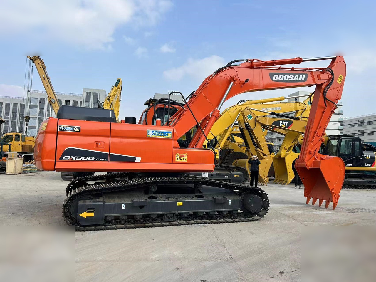 DOOSAN DX300 LC-9C - Pelle sur chenille: photos 2 DOOSAN DX300 LC-9C - Pelle sur chenille: photos 2