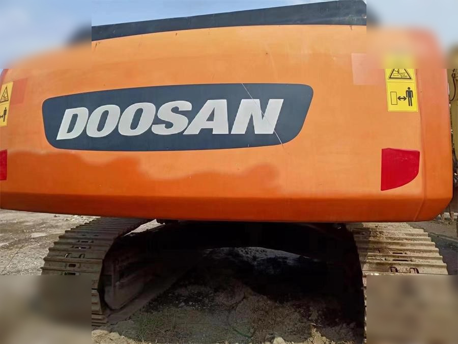 DOOSAN DX420 LC-9C - Pelle sur chenille: photos 3 DOOSAN DX420 LC-9C - Pelle sur chenille: photos 3
