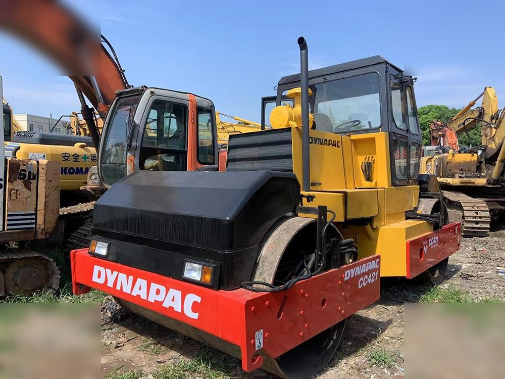 DYNAPAC CC421 - Rouleau compresseur: photos 4 DYNAPAC CC421 - Rouleau compresseur: photos 4