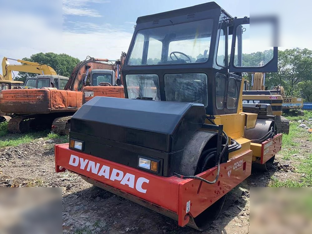 DYNAPAC CC421 - Rouleau compresseur: photos 3 DYNAPAC CC421 - Rouleau compresseur: photos 3