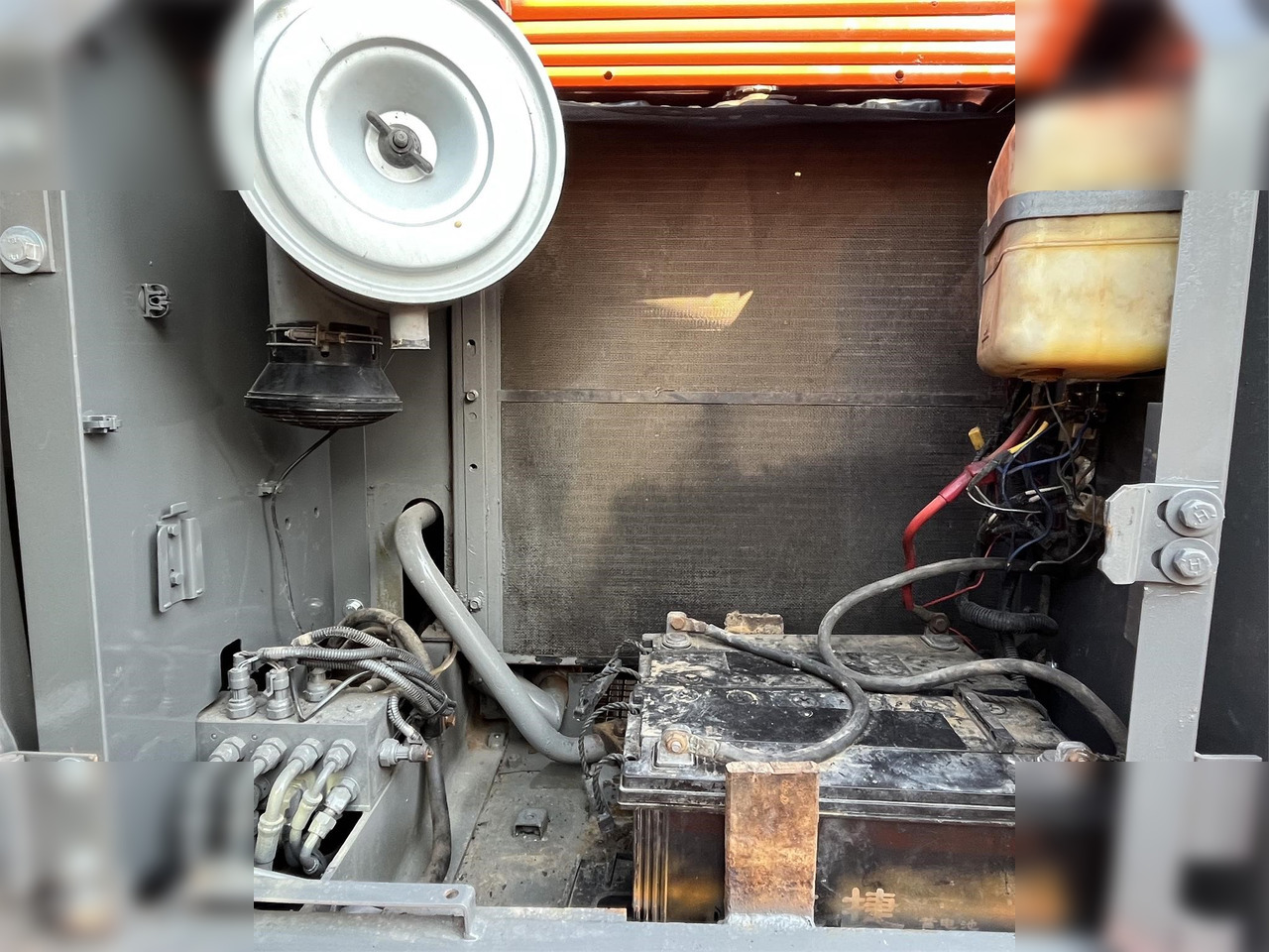 HITACHI ZX120 - Pelle sur chenille: photos 5 HITACHI ZX120 - Pelle sur chenille: photos 5
