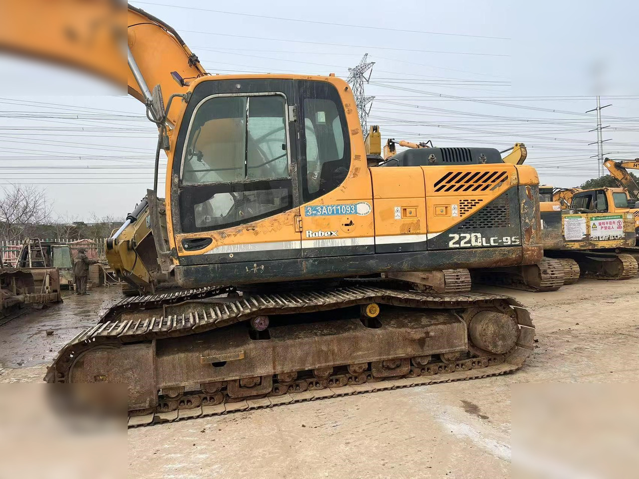 HYUNDAI ROBEX 220 LC-9S - Pelle sur chenille: photos 5 HYUNDAI ROBEX 220 LC-9S - Pelle sur chenille: photos 5