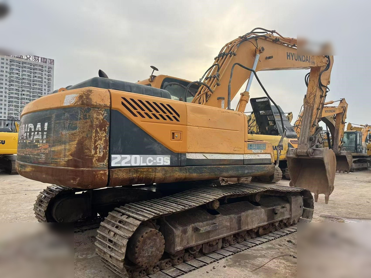 HYUNDAI ROBEX 220 LC-9S - Pelle sur chenille: photos 4 HYUNDAI ROBEX 220 LC-9S - Pelle sur chenille: photos 4