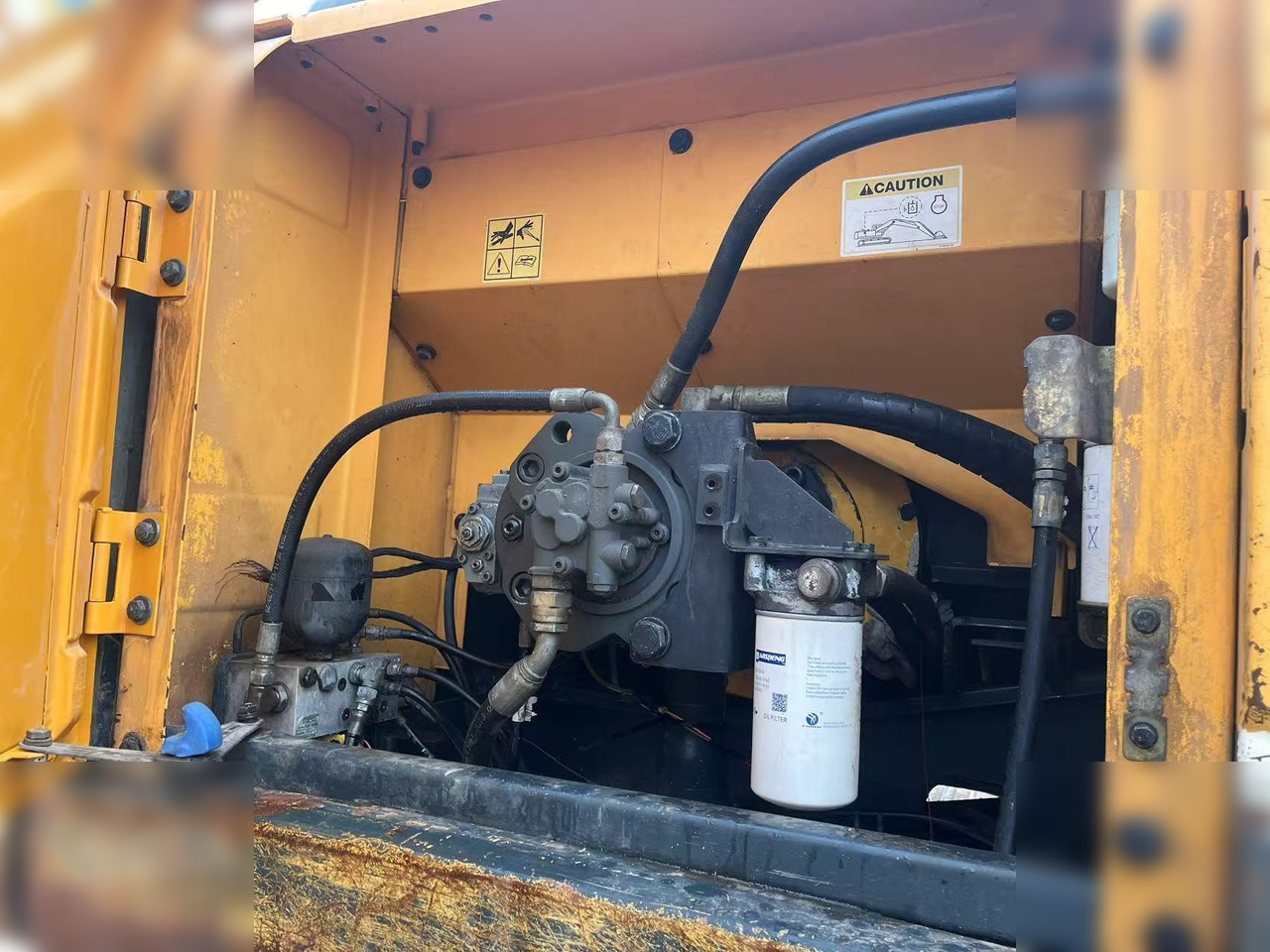 HYUNDAI ROBEX 220 LC-9S - Pelle sur chenille: photos 5 HYUNDAI ROBEX 220 LC-9S - Pelle sur chenille: photos 5