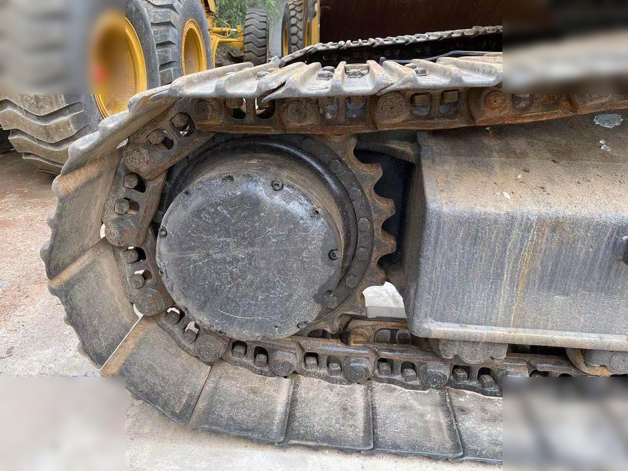 KOMATSU PC220-6 - Pelle sur chenille: photos 3 KOMATSU PC220-6 - Pelle sur chenille: photos 3