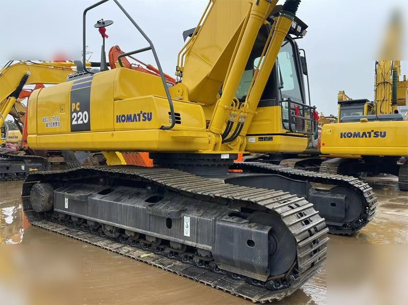 Pelle sur chenille KOMATSU PC220-8: photos 7