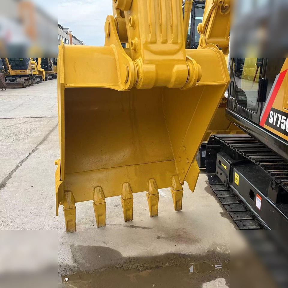 KOMATSU PC240 LC-8M0 - Pelle sur chenille: photos 5 KOMATSU PC240 LC-8M0 - Pelle sur chenille: photos 5