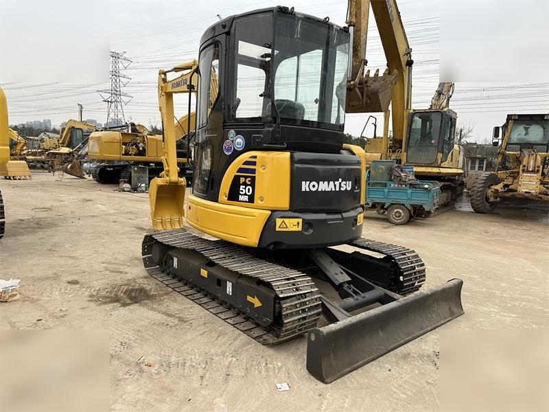 KOMATSU PC50MR-2 - Mini pelle: photos 1 KOMATSU PC50MR-2 - Mini pelle: photos 1