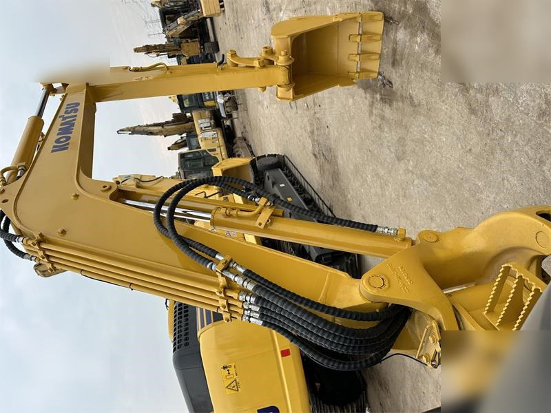 KOMATSU PC50MR-2 - Mini pelle: photos 4 KOMATSU PC50MR-2 - Mini pelle: photos 4