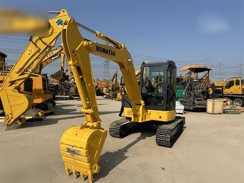 KOMATSU PC55MR-3 - Mini pelle: photos 2 KOMATSU PC55MR-3 - Mini pelle: photos 2