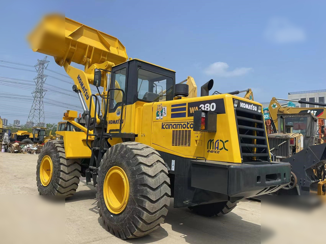 KOMATSU WA380-3 - Chargeuse sur pneus: photos 3 KOMATSU WA380-3 - Chargeuse sur pneus: photos 3