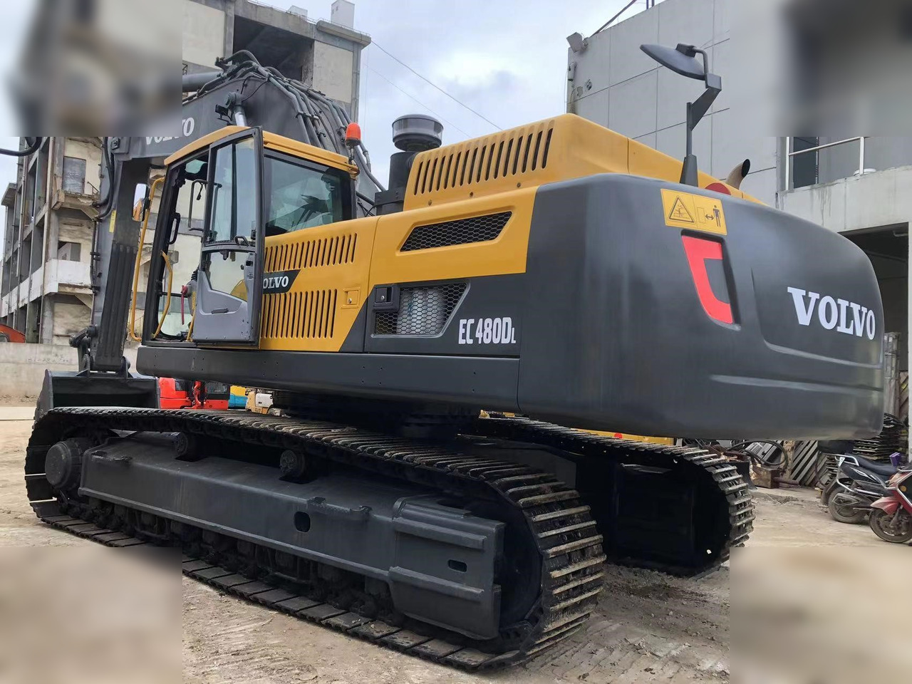 VOLVO EC480DL - Pelle sur chenille: photos 3 VOLVO EC480DL - Pelle sur chenille: photos 3