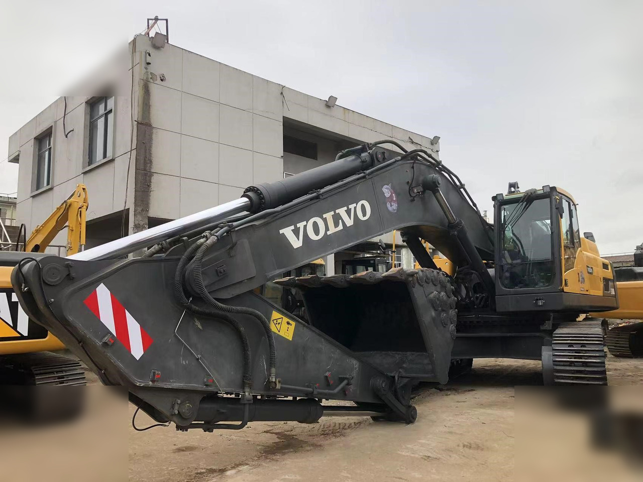 VOLVO EC480DL - Pelle sur chenille: photos 1 VOLVO EC480DL - Pelle sur chenille: photos 1