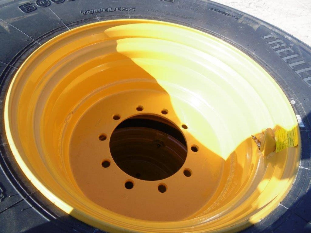 Trelleborg Twin 600-55-26,5 - Pneu pour Engins de chantier: photos 1 Trelleborg Twin 600-55-26,5 - Pneu pour Engins de chantier: photos 1