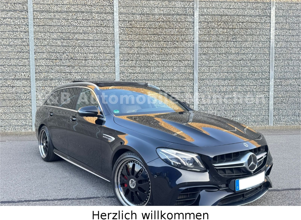 Mercedes-Benz E 63 S AMG*4Matic+*Panorama*MB-Garantie*Designo* - Voiture: photos 2 Mercedes-Benz E 63 S AMG*4Matic+*Panorama*MB-Garantie*Designo* - Voiture: photos 2