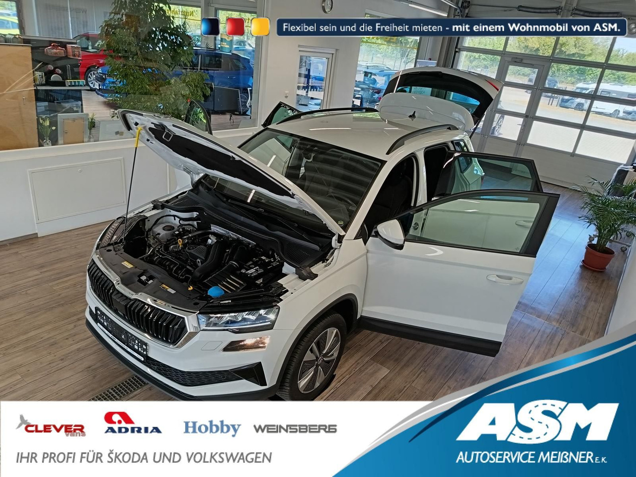 Skoda Karoq Style 1,5 TSI DSG*AHK*NAVI*LED*R-KAM*2xPDC - SUV: photos 1 Skoda Karoq Style 1,5 TSI DSG*AHK*NAVI*LED*R-KAM*2xPDC - SUV: photos 1